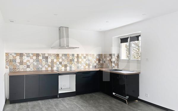 Maison à vendre    7 pièces •  Singleyrac