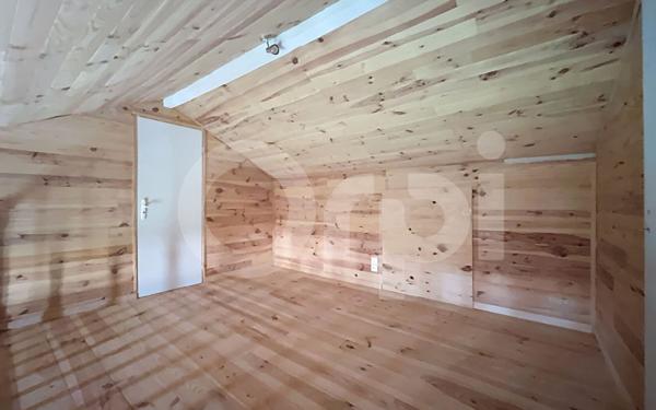 Maison à vendre    7 pièces •  Singleyrac