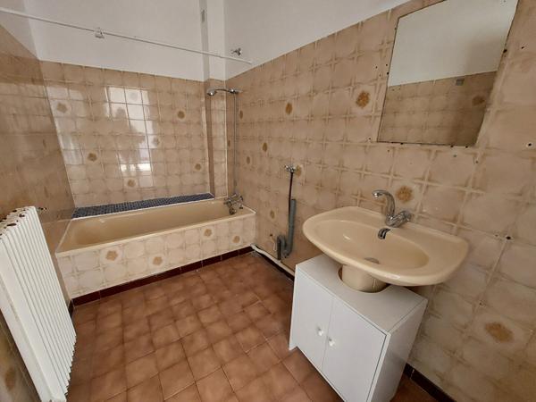 Appartement Narbonne 3 pièces 64.16 m² avec balcon et parking dans garage fermé