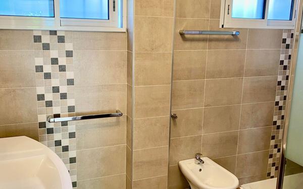 Maison à vendre    2 pièces • 206,57 m2 Cagnes-sur-Mer