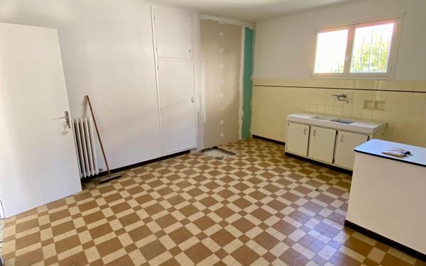 Maison à vendre    2 pièces • 206,57 m2 Cagnes-sur-Mer