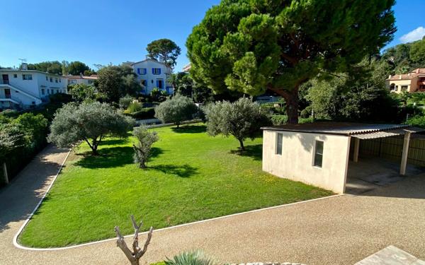 Maison à vendre    2 pièces • 206,57 m2 Cagnes-sur-Mer