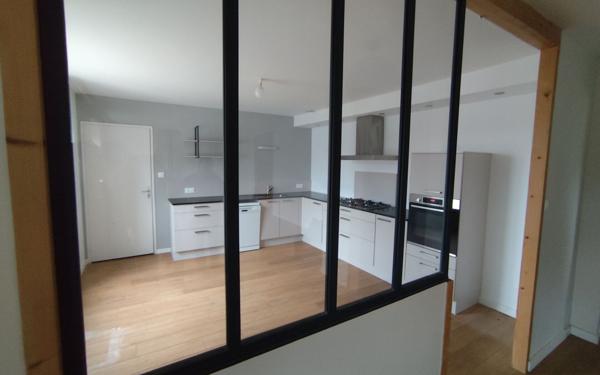 Maison à louer    6 pièces • 135,57 m2 Saint-Thégonnec