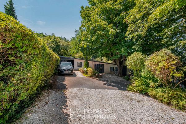 Propriété de caractère de 1920 au coeur d’un parc