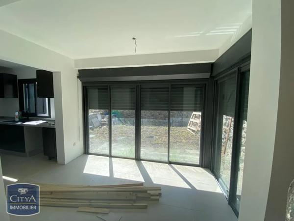 Maison à louer 4 pièces 90m² Saint-Paul (97411)