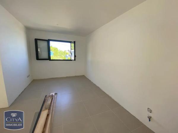 Maison à louer 4 pièces 90m² Saint-Paul (97411)