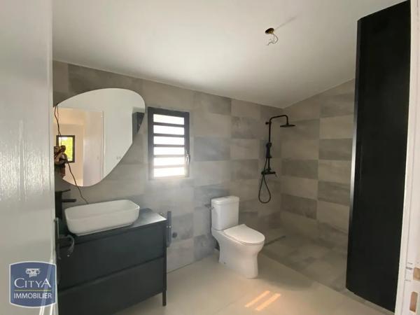 Maison à louer 4 pièces 90m² Saint-Paul (97411)