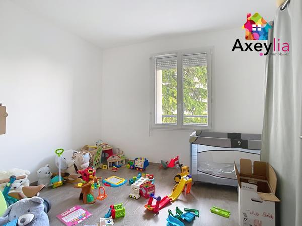 Roanne (42300) A LOUER - ROANNE CENTRE - APPARTEMENT T4 AVEC DEUX CHAMBRES, DEUX BALCONS, CAVE ET STATIONNEMENTS GRATUITS