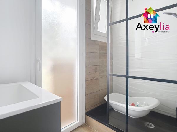 Roanne (42300) A LOUER - ROANNE CENTRE - APPARTEMENT T4 AVEC DEUX CHAMBRES, DEUX BALCONS, CAVE ET STATIONNEMENTS GRATUITS