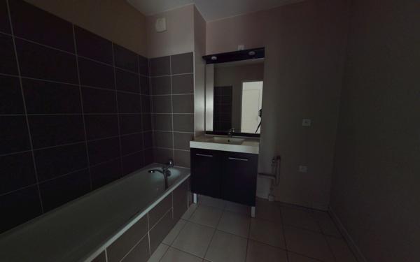 Appartement à vendre    2 pièces • 47 m2 Vaulx-en-Velin