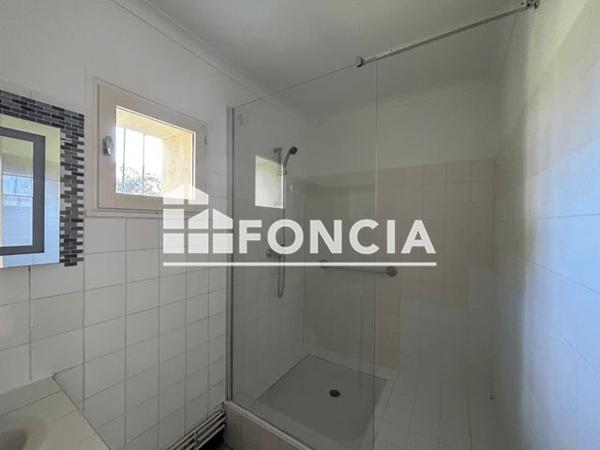 Location Appartement 3 pièces 75.5 m² - Uzes 30700