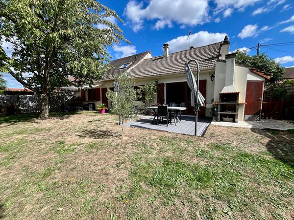 Charmante maison 5 pièces à vendre à Les Clayes Sous Bois - Secteur Val Joyeux