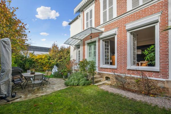 Vente Maison de luxe La Celle-Saint-Cloud 7 Pièces 222 m²
