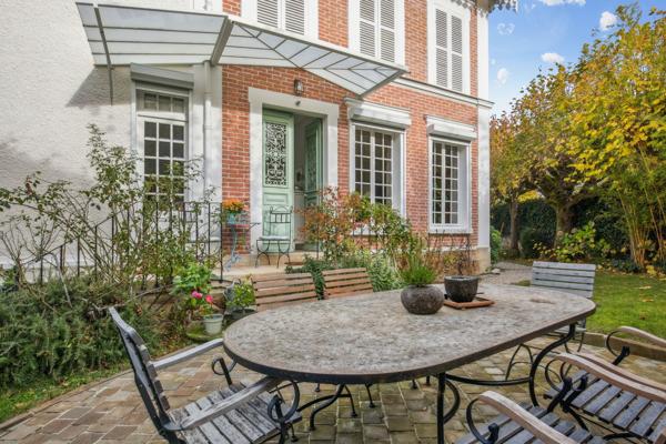 Vente Maison de luxe La Celle-Saint-Cloud 7 Pièces 222 m²