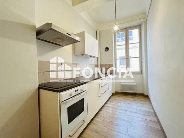 Location Appartement 2 pièces 50.5 m² - 97-99 COURS LAFAYETTE Toulon 83000