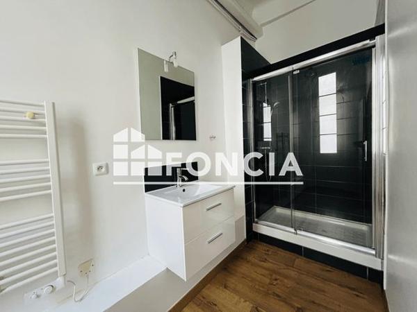 Location Appartement 2 pièces 50.5 m² - 97-99 COURS LAFAYETTE Toulon 83000