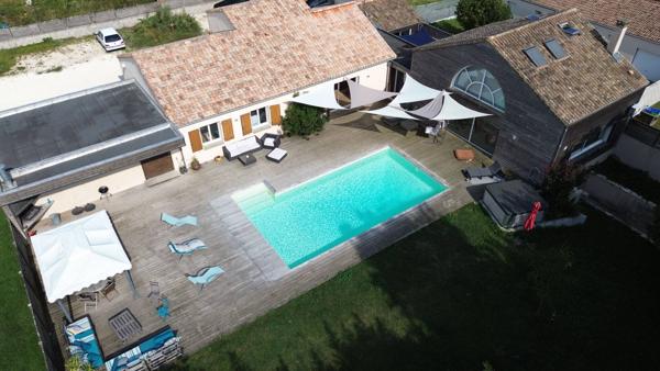 MAISON à ETAULES