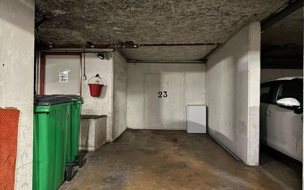 Stationnement à louer    Paris 16