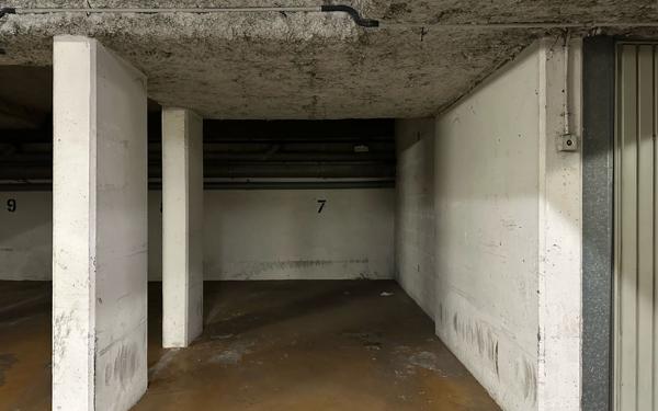 Stationnement à louer    Paris 16