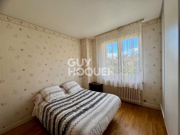 À vendre au CREUSOT (71200), maison 6 pièces d'environ 134 m².