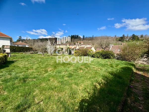 À vendre au CREUSOT (71200), maison 6 pièces d'environ 134 m².