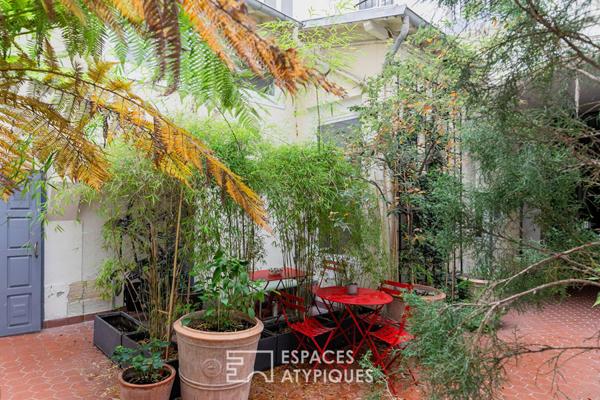 Triplex sur cour végétalisée avec terrasse esprit maison
