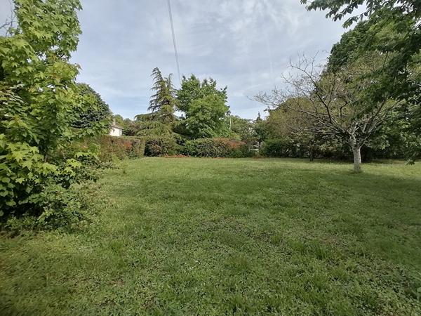 Gaillac , Terrain de 914 m²