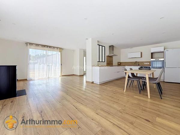 Location                                                      Maison
                        
                     5 pièces                      94 m2                     à Witry-Lès-Reims