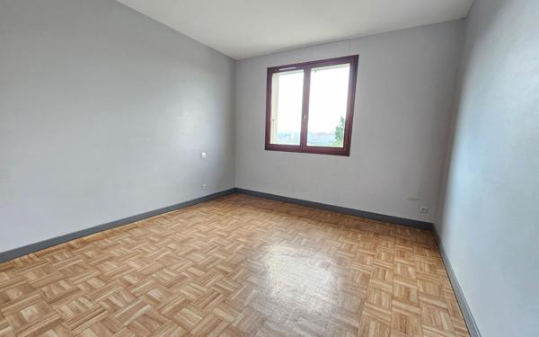 Maison à vendre    5 pièces • 127,48 m2 Saint-Étienne