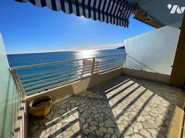 MENTON TROIS PIÉCES VUE MER.