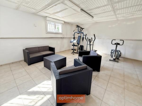 MARGNY-LÈS-COMPIÈGNE – PROPRIÉTÉ CONTEMPORAINE DE 260 m² AVEC DÉPENDANCE DE PLUS DE 170 M²