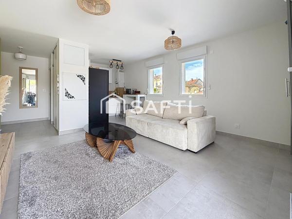 Appartement T1 récent avec terrasse