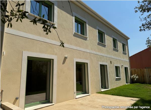 Maison à louer de type 6 pièces avec jardin et piscine à Marseille quartier Saint Barnabé (13012)