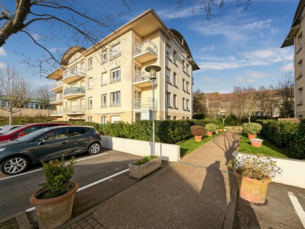 Appartement Jouy Le Moutier 4 pièce(s) 70,80 m2