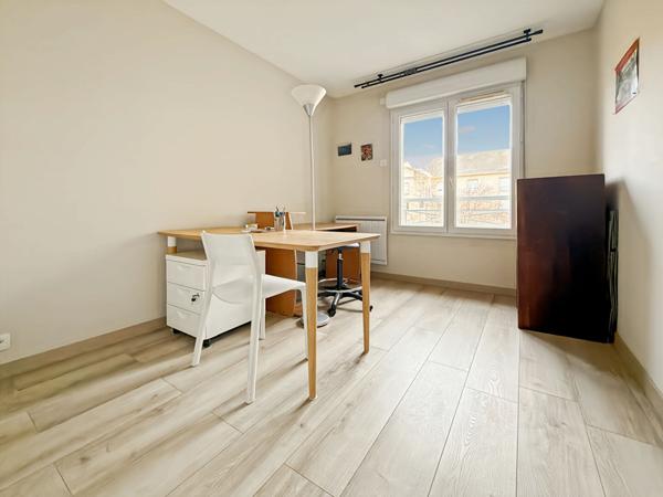 Appartement Jouy Le Moutier 4 pièce(s) 70,80 m2