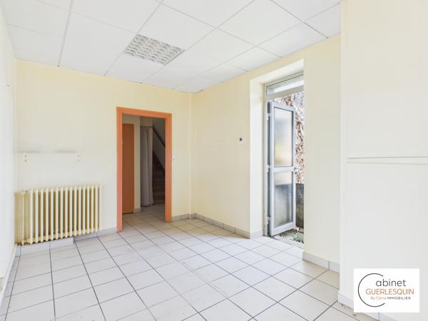 Vente local commercial ou professionnel 4 pièce(s) 136 m²