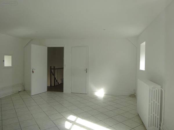 Appartement à louer à Nogent-le-Rotrou dans l'Eure-et-Loir (28400), ref : LOC NOG 941