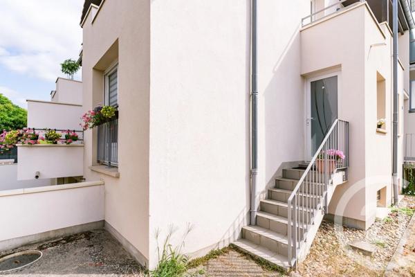 Appartement à vendre  3 pièces - 66 m 2   MONTIGNY LES METZ  - 57