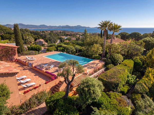 Vente Villa de luxe St Aygulf 5 Pièces 180 m²