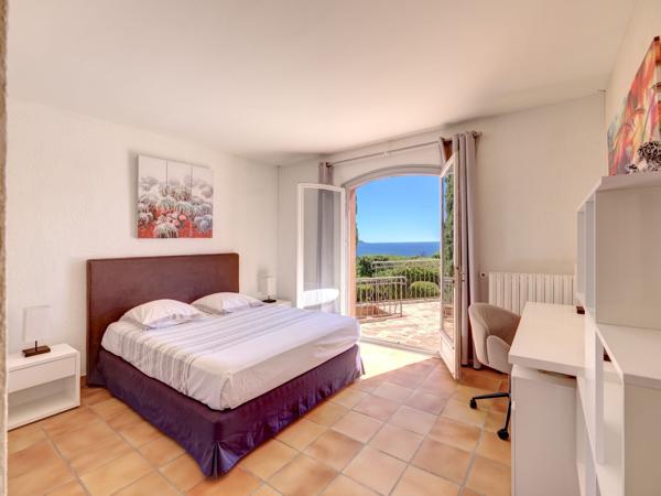 Vente Villa de luxe St Aygulf 5 Pièces 180 m²