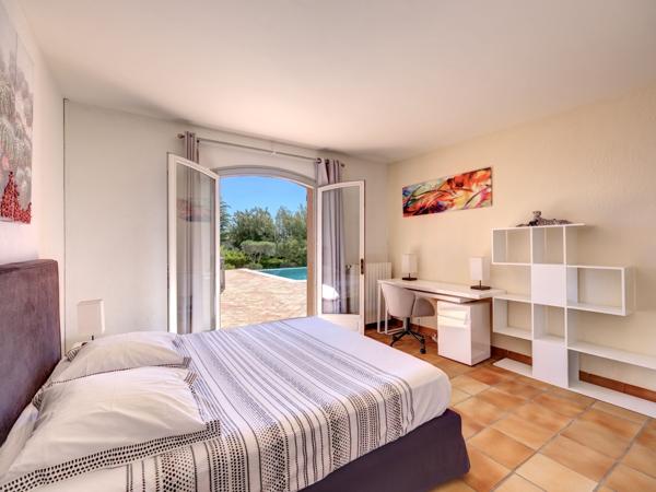 Vente Villa de luxe St Aygulf 5 Pièces 180 m²