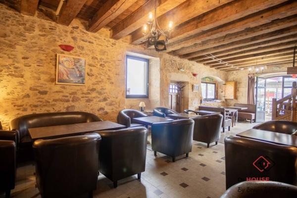 Immeuble à vendre 4 pièces de 153 m²