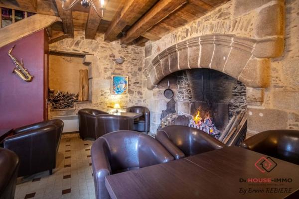 Immeuble à vendre 4 pièces de 153 m²