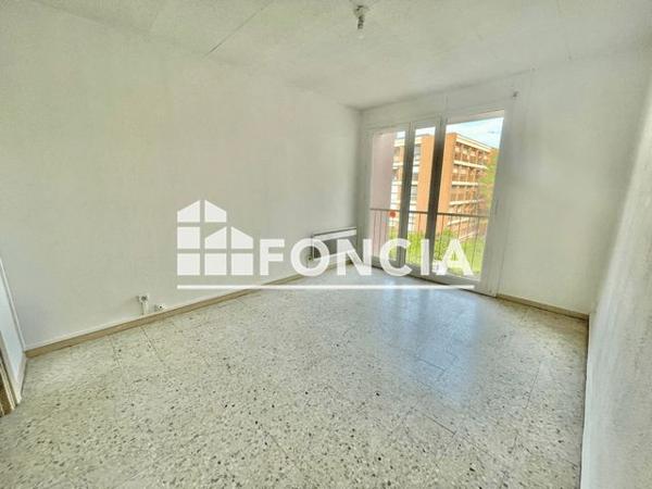 Location Studio 24.35 m² - LA RENARDIERE Les Pennes De Mirabeau 13170