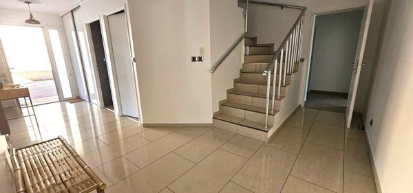 MAISON 259M2 HAB. AVEC PISCINE