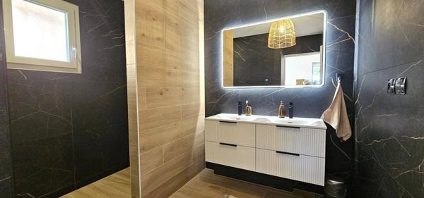 MAISON 259M2 HAB. AVEC PISCINE