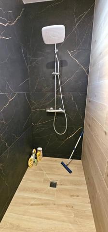 MAISON 259M2 HAB. AVEC PISCINE