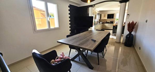 MAISON 259M2 HAB. AVEC PISCINE