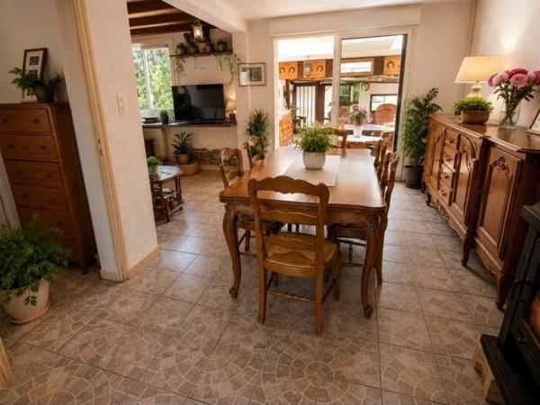 MAISON T5 à vendre 5 pièces banlieue EPINAL (88) avec PISCINE, GARAGE, mare sur 2600 m2 TERRAIN
