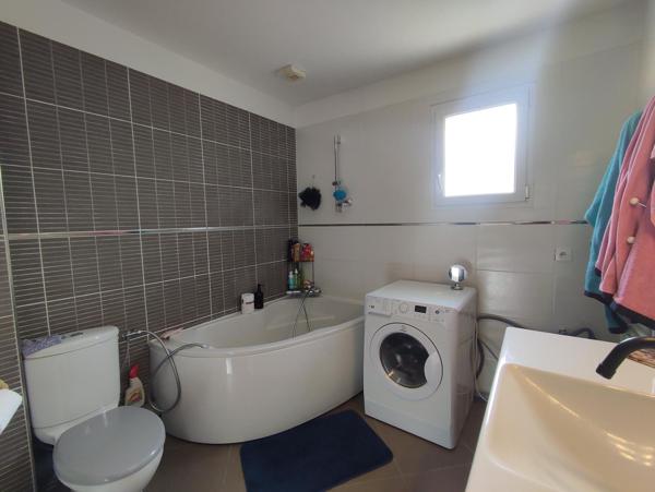 Maison récente, 4 chambres